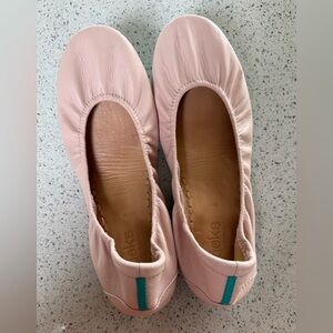 Tieks ballet flats in Ballerina Pink Size 8
